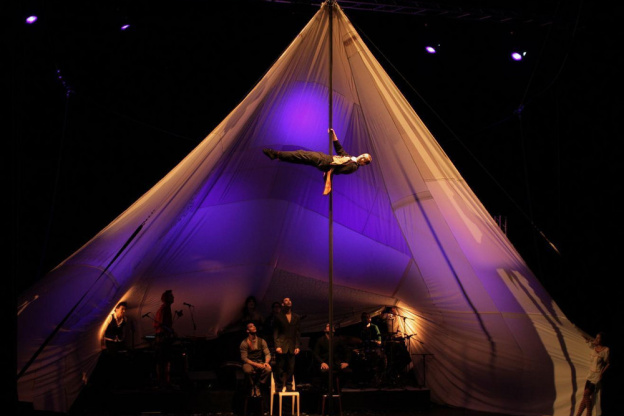 Blast de la compagnie Zanzibar, cirque Farouche au Cirque Electrique