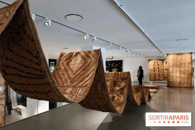 Le Temps des récoltes : Ibrahim Mahama et les artistes ghanéens transforment la Fondation Cartier