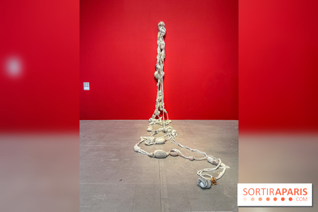 Sonia Gomes — Cœur sauvage : sculptures textiles au Palais de Tokyo