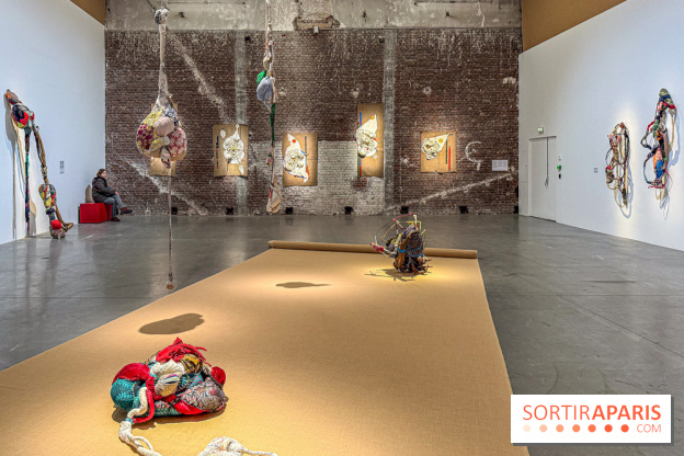 Sonia Gomes — Cœur sauvage : sculptures textiles au Palais de Tokyo