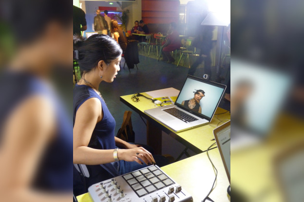 Slit My Gif,  Parizone@Dream 2013