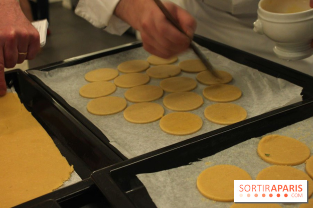Cours de cuisine spécial Homard à l'Ecole Ducasse : dorure pâte sablée