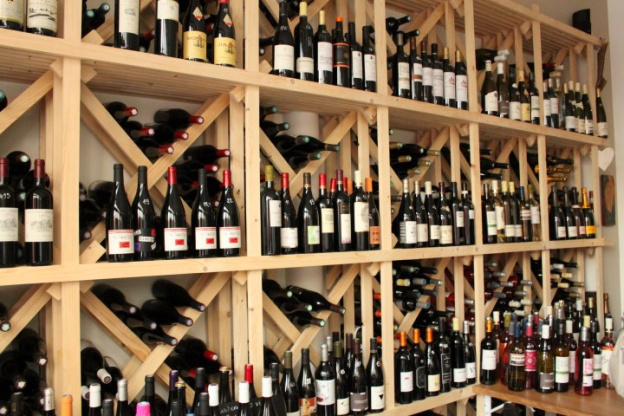 Epicerie Saint-Sabin, Cave à Vin