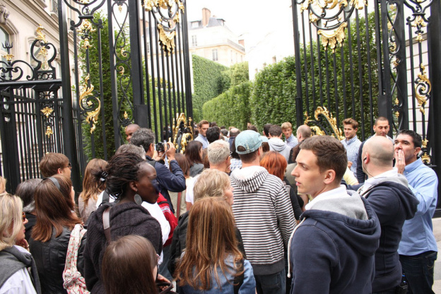 Abercrombie And Fitch Exhibe Ses Mannequins Sur Les Champs 7466