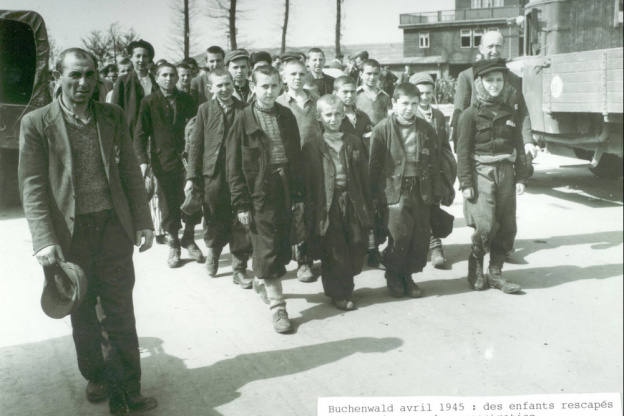 A la Vie !, Buchenwald, Mairie du 6e, exposition