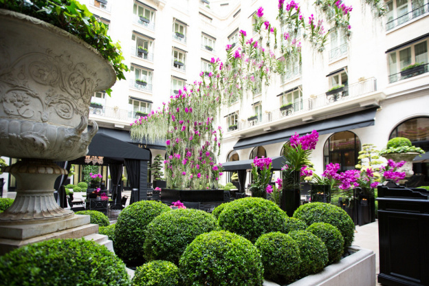 Nouvelle Cour de Marbre au Four Seasons Hotel George V