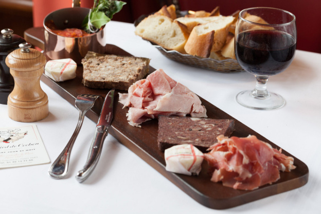 Le Pied de Cochon lance sa formule "Cochon de nuit" pour les noctambules