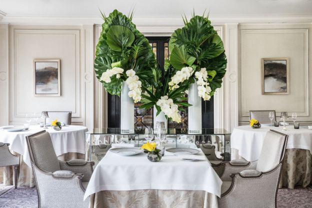 Menu "Truffe noire" au restaurant 2 étoiles Les Abeilles, Shangri La Hotel