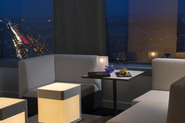 Skyline Bar & Lounge