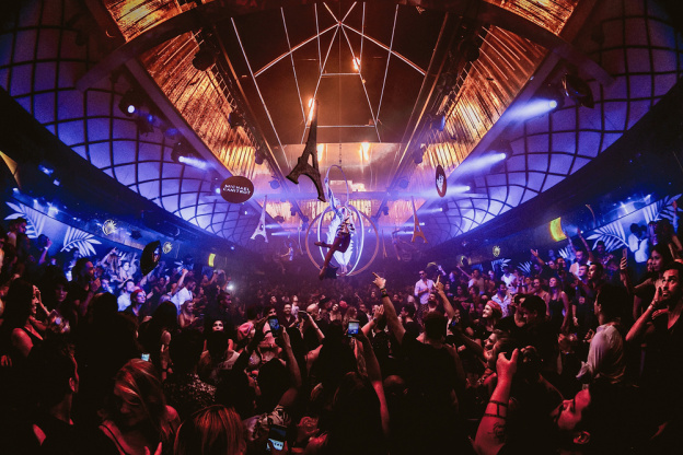 So Happy in Paris Michael Canitrot