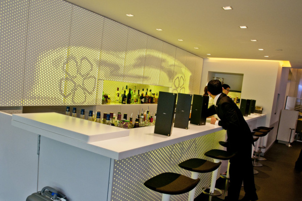 Atelier Renault, Exposition, Restaurant, Bar, Lounge, Voitures électriques