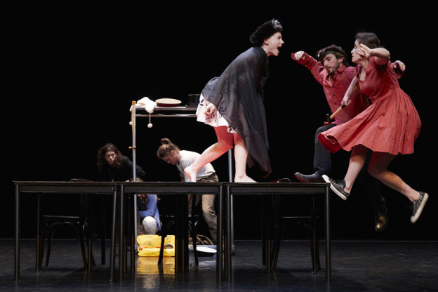 Carillon et scarabée au Théâtre de la Cité Internationale