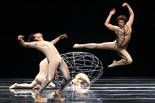 La Compagnie Studio 3 au Théâtre de la Porte Saint-Martin