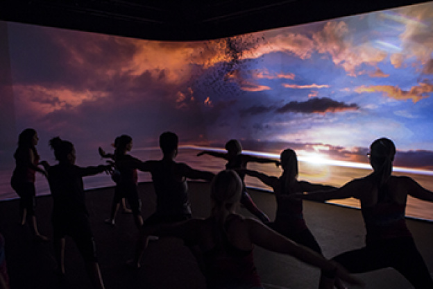 Reebok lance immersive fitness