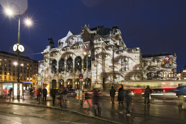 Attentive now, le spectacle son et lumière à la Cité Universitaire