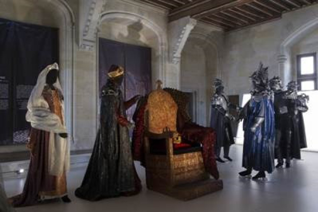 Armures, hennins et crinolines au Château de Pierrefonds