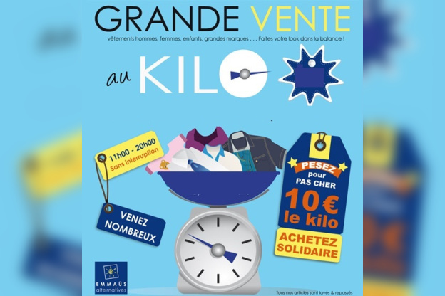 Emmaüs vente de vêtements au kilo 