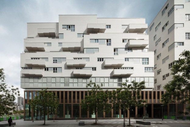 Agnès b. ouvre sa fabrique d'art contemporain dans le 13e arr 