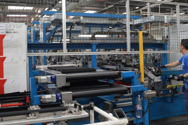 Coronavirus : une usine Renault contrainte de fermer pour "mesures de protection" insuffisantes