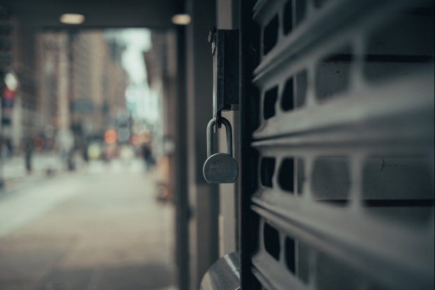 Manifestations à Paris : les commerces sur le parcours obligés de fermer 