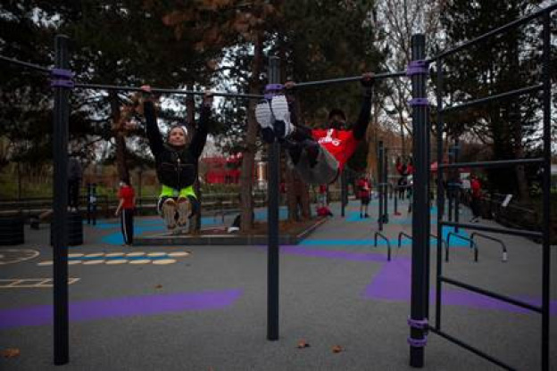 Le Parc de la Villette ouvre son nouvel espace de workout, le jardin des Voltiges