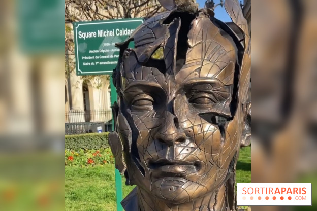 Des sculptures de visages d'Alexandre Monteiro "Hopare" à Paris