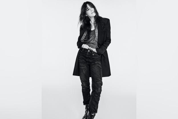 Charlotte Gainsbourg sort une collection pour Zara, avec des pièces jean intemporelles
