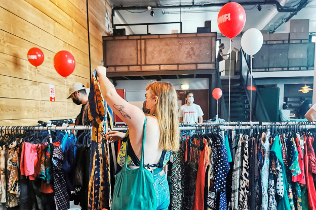 Oh my Frip, la folle friperie vintage au kilo revient à Paris !