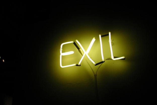 Exposition Adel Adbessemed Centre Pompidou | Exit  2007  © Adel Abdessemed, ADAGP Paris 2012  Courtesy de l'artiste et de David Zwirner, New York/London