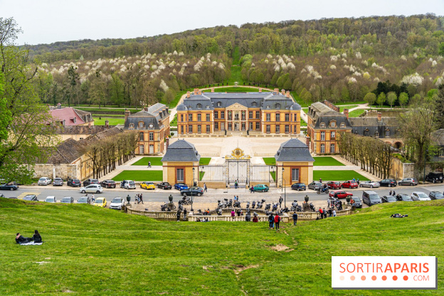 Où pique-niquer dans les Yvelines, les meilleurs bons plans aux superbes vues - butte devant château de Dampierre