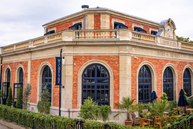 Bistrot Micheline I Den Tidigare Sèvres Stationen öppnar Sina Dörrar 7852