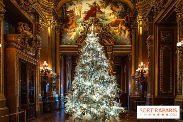 Top 15 des plus beaux Sapins de Noël à Paris 2024 : de quoi mettre des paillettes dans vos yeux