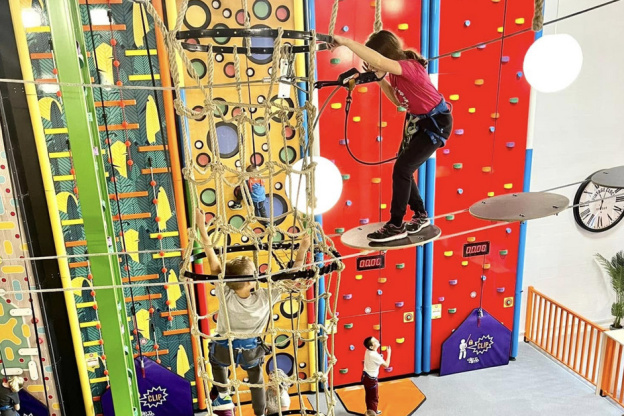 Skywalls, le parc d'accrobranche et escalade indoor à Saint-Mard (77)