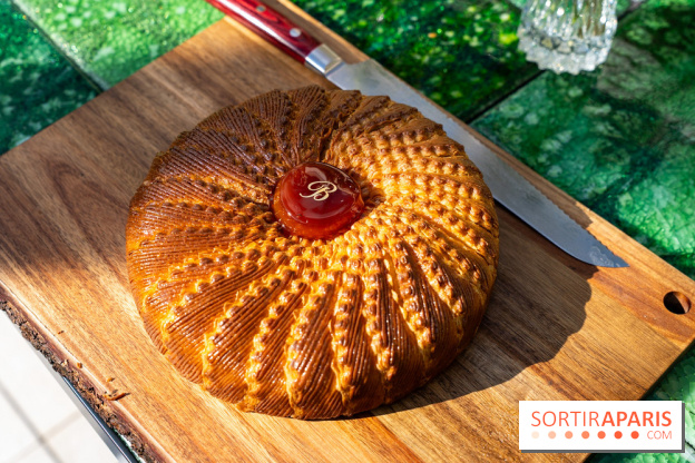 La sublime Galette des Rois 2026 du Bristol Paris par Maxence Barbot