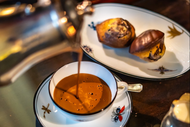 Le chocolat chaud signature de La Réserve spécial goûter raffiné