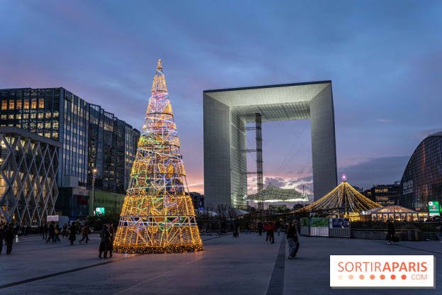 Top 10 des plus beaux sapins de Noël de Paris 2025 : La Défense