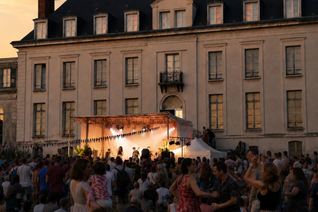 Le festival du Monde arrive dans un parc de château en Essonne