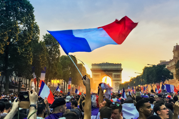 Coupe du Monde 2018 : l'Equipe de France défile sur les Champs-Élysées à Paris