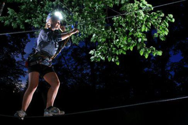 Nocturne au Sherwood Parc, l'accrobranche de nuit !