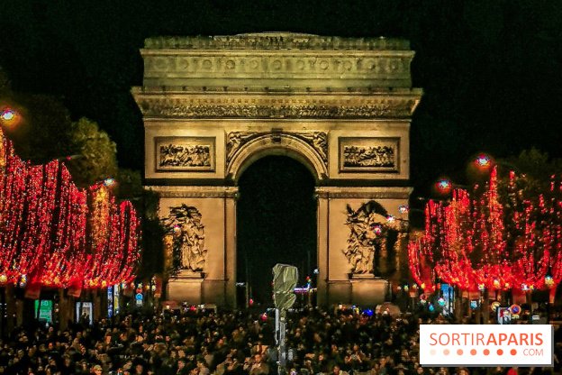 Réveillon du Nouvel an 2020 sur les Champs Élysées, spectacle sur l'Arc de Triomphe à Paris