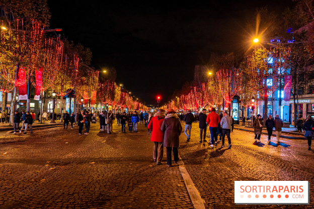 Inauguration des Illuminations de Noël des Champs-Élysées avec Clara Luciani