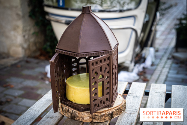 La Bûche de Noël lanterne de Mohamed Cheikh et Olivier Stehly 