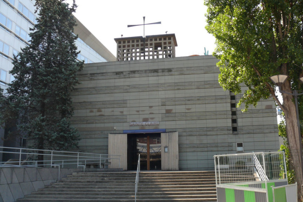 Nuit Blanche 2022 à l'église Sainte-Claire, un sablier de lumière 