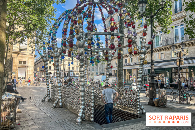 Métro Palais Royal - Musée du Louvre - Kiosque des Noctambules - Jean-Michel Othoniel