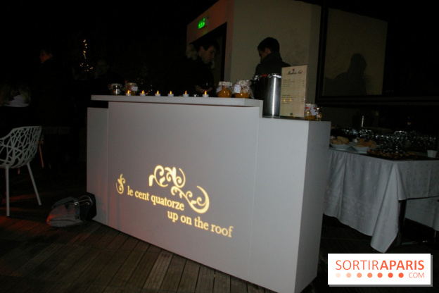 Le bar du 114 up on the Roof