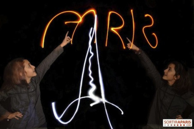 photo up light painting