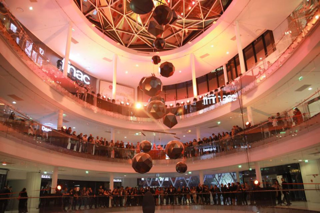 Ouverture du centre commercial Beaugrenelle : le nouveau grand magasin parisien