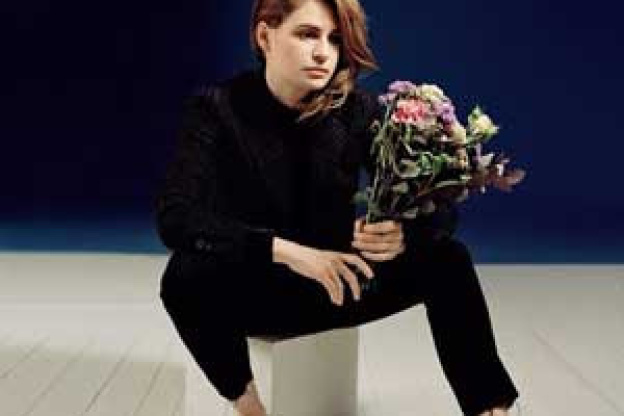 Christine and the Queens en showcase gratuit à la Fnac Forum des Halles