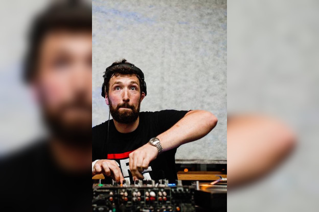 Linear Movement & Friends au Batofar