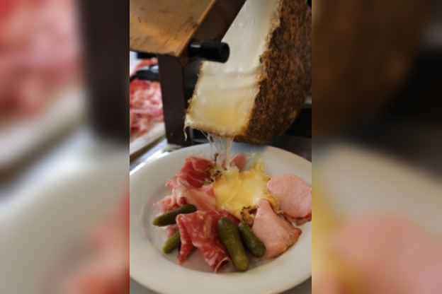 Le Buffet de la Gare lance sa raclette à volonté